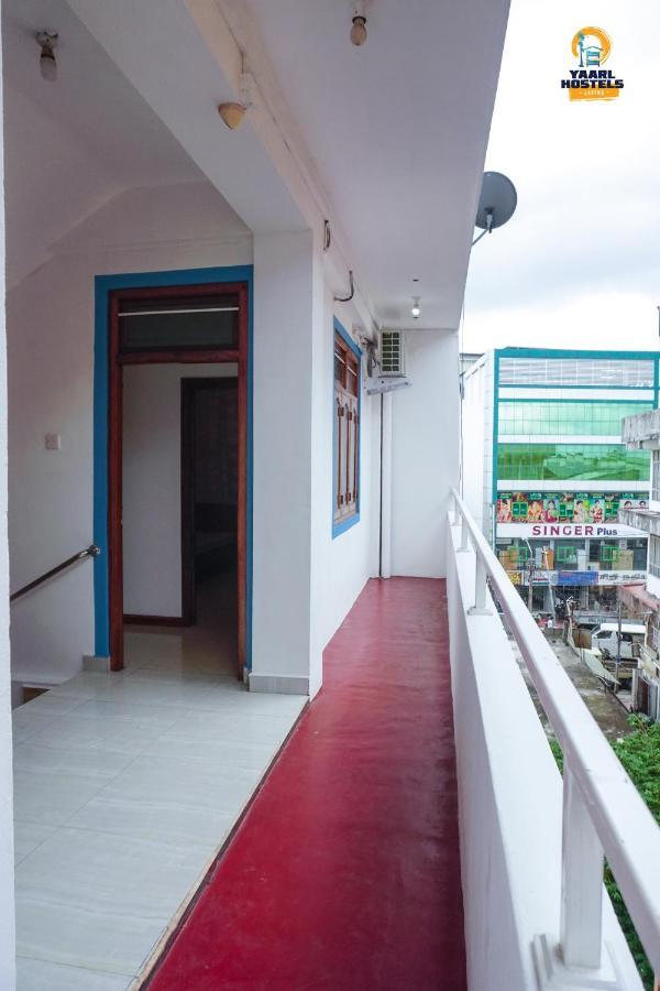 Yaarl Hostels Джафна Екстер'єр фото